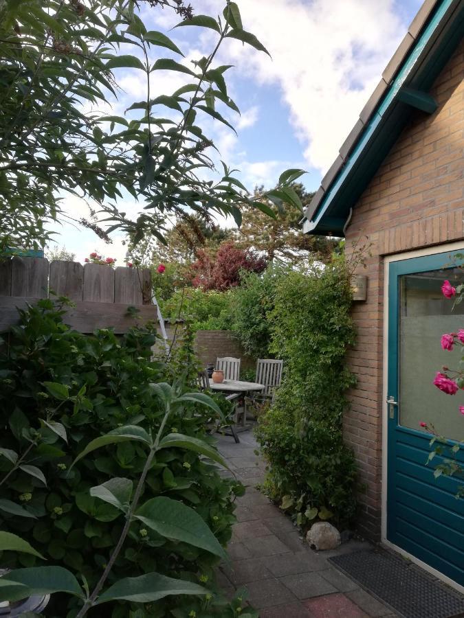 Cottage Egmond-Binnen Met Besloten Tuin Esterno foto